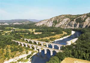 Ponts sur l'Ardèche près de Ruoms
